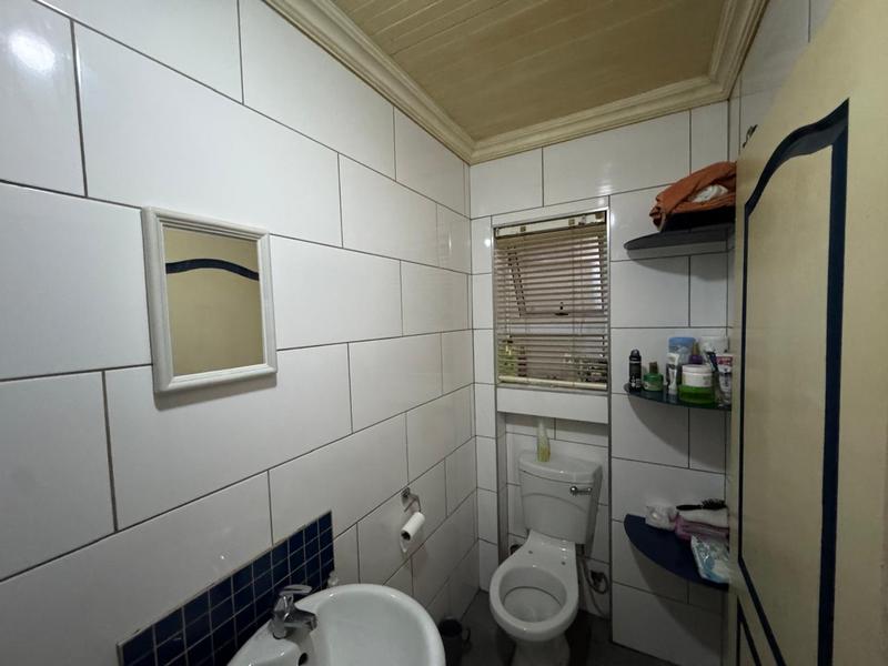 7 Bedroom Property for Sale in Grassy Park Western Cape